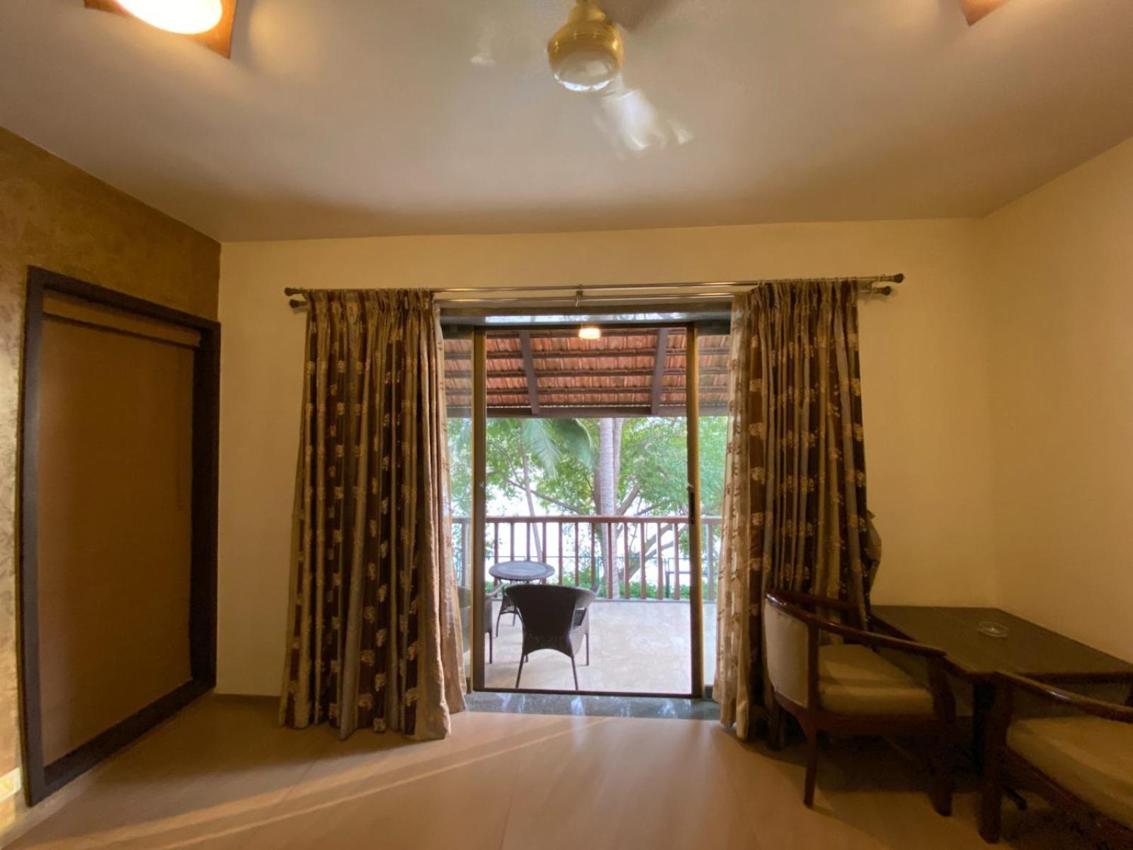 Silent Hills Resort Manor ภายนอก รูปภาพ